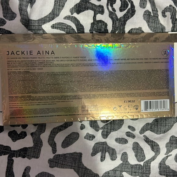 Gently used ABH Jacky Aina palette - Picture 6 of 6